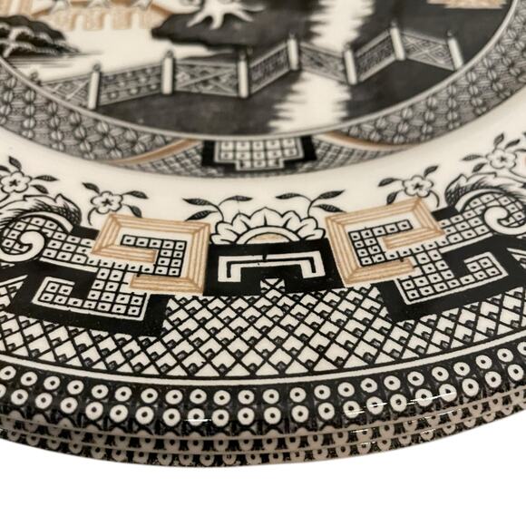 Royal Stafford Black Gold Asian Garden Willow Pagoda Dinner Plates Set of 4 New - Picture 7 of 16